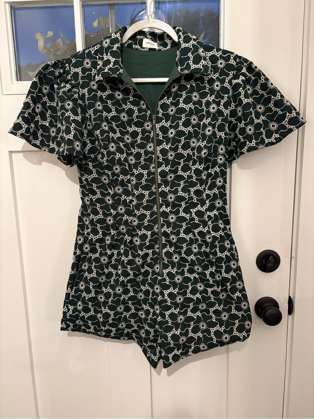 AUREUM Dark Green Short-Sleeve Printed Zip-Front Romper